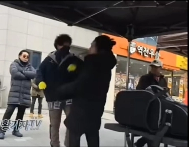 ソクシウォン極右撲滅