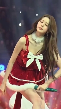 歌謡大祭サンタスーツ、優れた長い脚、お尻、イブ・チャン・ウォニョン