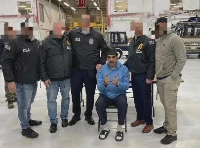 【速報】マドゥロ氏、ニューヨーク到着後ダブルバトン飛行