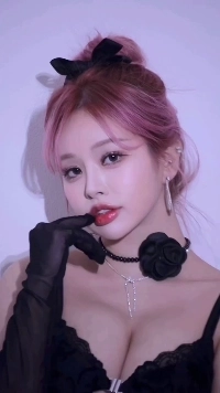 (SOUND)バビアン黒ブラジャー巨乳の谷間