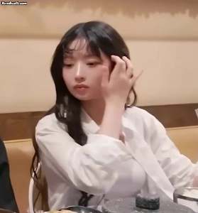 アイヴ・レイの胸ってこんな感じだったっけ？