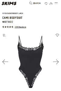 汗の下では素晴らしい見た目になるかもしれません。モモの黒レースハイレグ