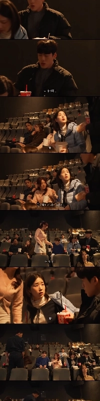 デート中に密かに分かれるカップルの居場所問題