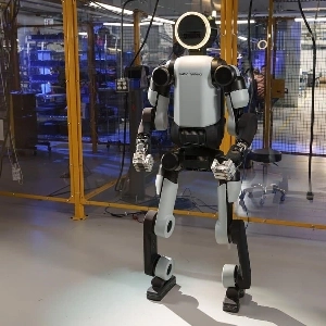 Boston Dynamics Atlas 新モデル発売