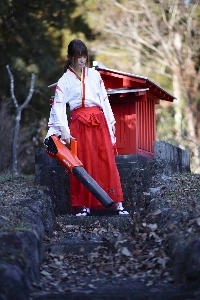昔は巫女、今は神社のシャーマン