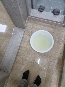 家で水漏れが発生しました！