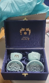 年齢は50歳以上。