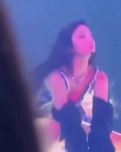 (SOUND)ITZY リアお辞儀振り付け谷間