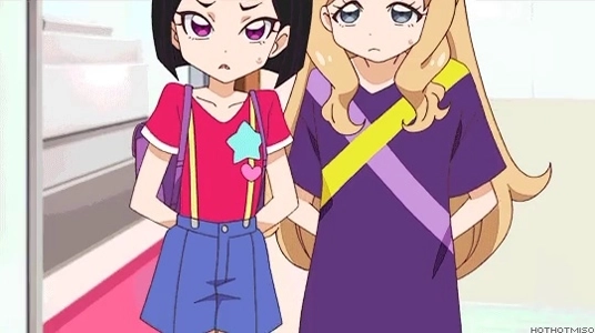 給食好きな小学生の女の子