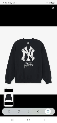 2つの服のうち、どちらのデザインが一番かわいいかコメントで教えてください!!