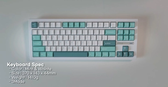 ミントカラーのキーボード