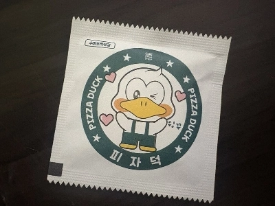 ピザを買うとコンドームをくれます;;;