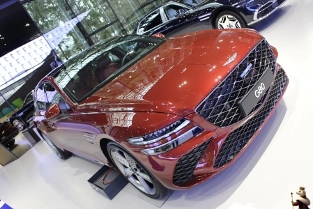 26年 ジェネシス G80