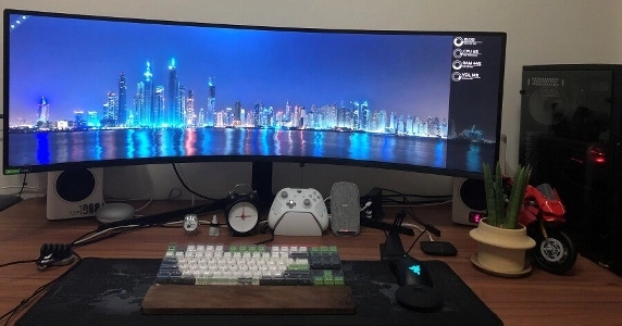 49インチのモニターの購入を考えています。どうすればいいですか？