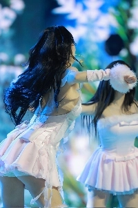 Fromis_Nine イ・チェヨンのサイド+バッククールピンクフリル衣装