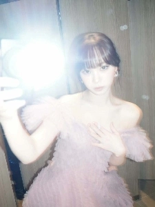 Le Seraphim キム・チェウォン Instagram