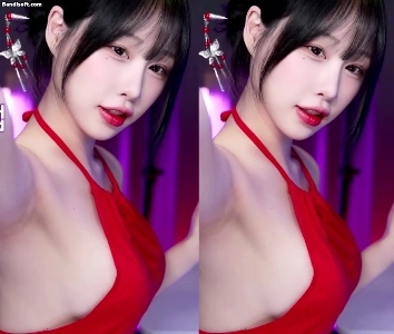 赤いチャイナドレスの衣装はハンガンの横乳をきちんと露出しています。