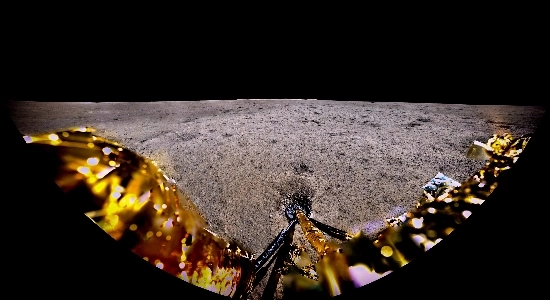 中国の月探査機嫦娥6号が撮影した月の裏側