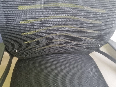 安い椅子を買うとどうなるか