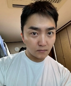 ユ・ビョンジェさんの身長は173万を超えていますが、ルックスは平均以上ですよね？ .jpg