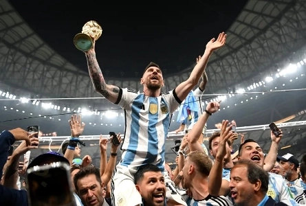 メッシはアルゼンチンの「象徴」なのか？